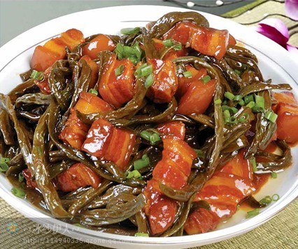 秋冬季节,遇到这6种干菜,多囤上几斤,比新鲜菜好吃,炖肉真香