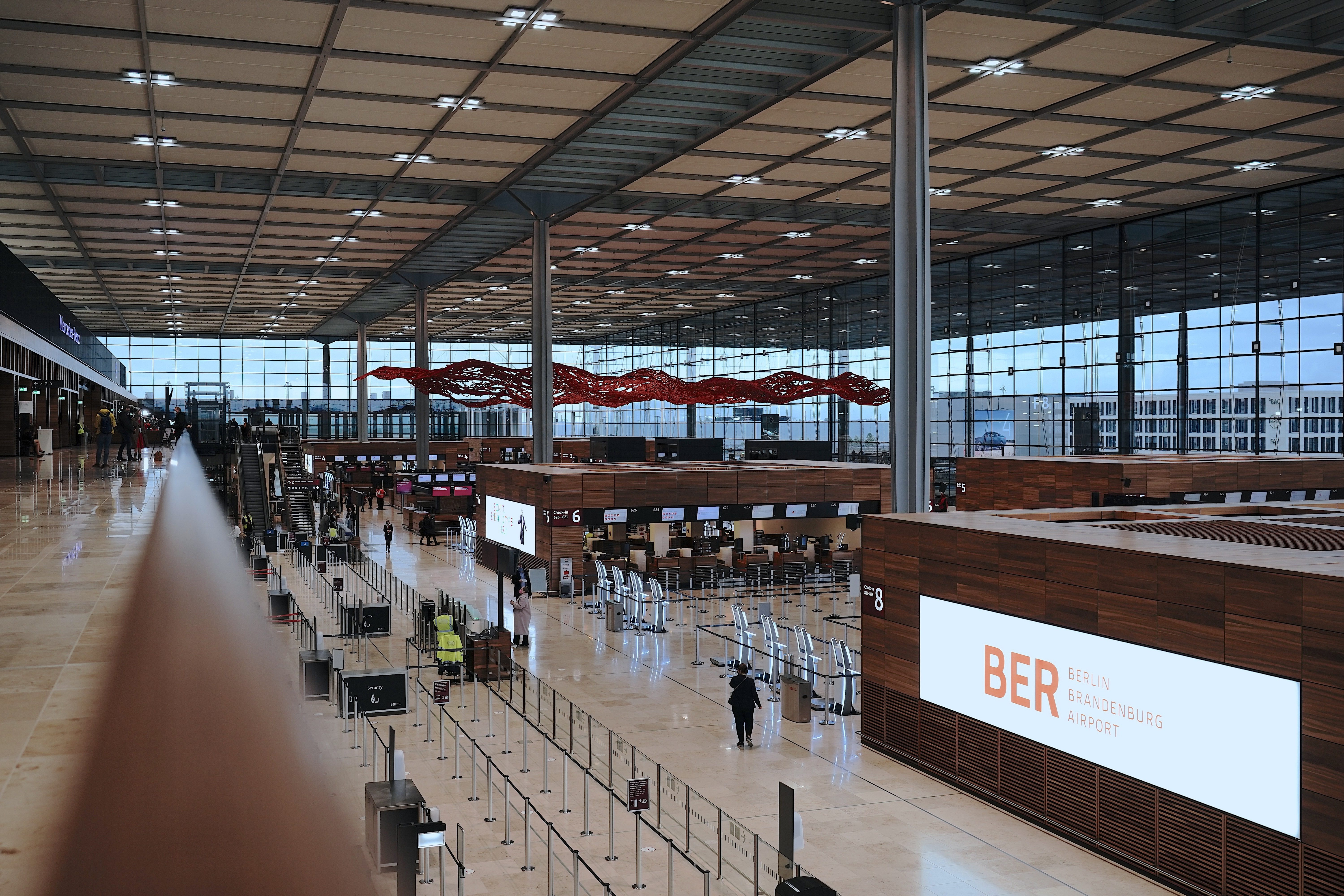 德国柏林新机场正式启用(11)
