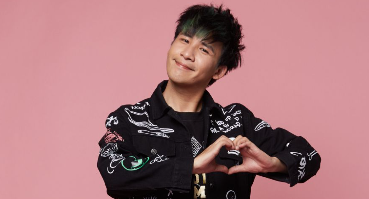 大张伟被戚薇公主抱,岂料被她抓到要害,网友:真是捏了把汗