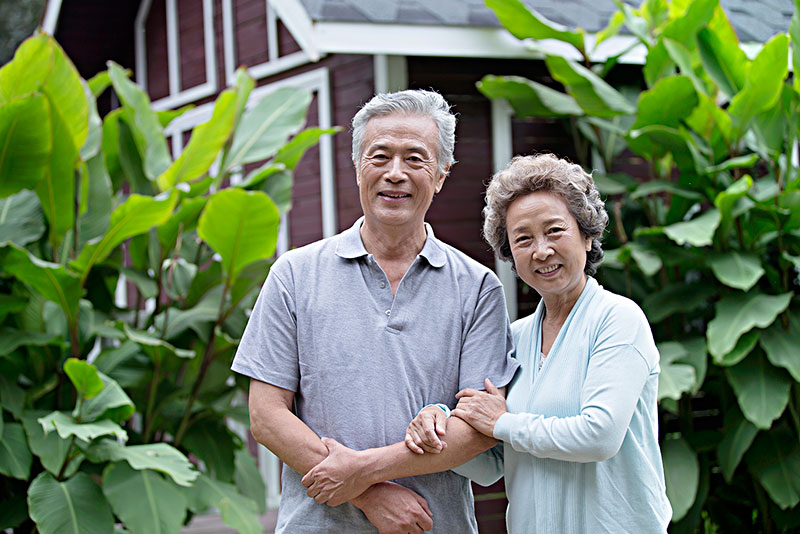 與再婚老伴結婚當晚,她提出了三個要求,65歲大爺:白日做夢