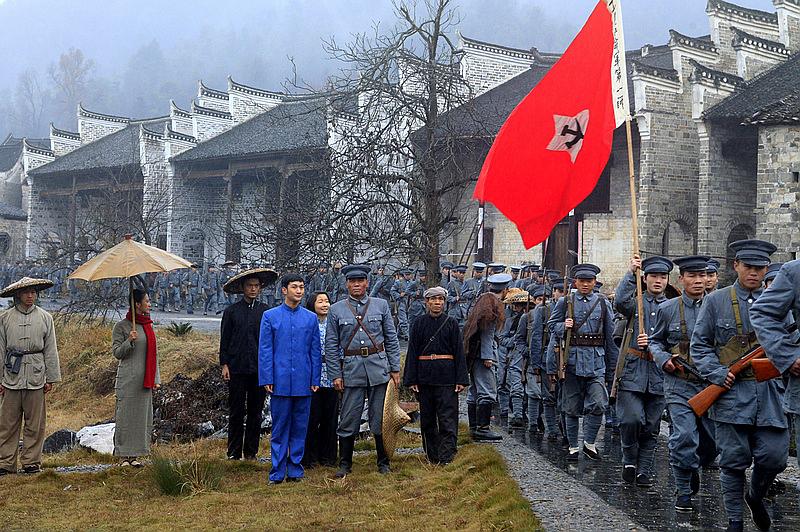 他是黄埔4期生,曾任红8军军长,后来却降为团长,那结局如何呢?