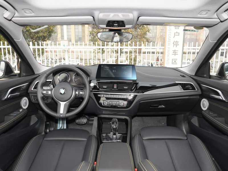 85万,配2.0t,双独立悬挂,宝马1系感觉值得买吗