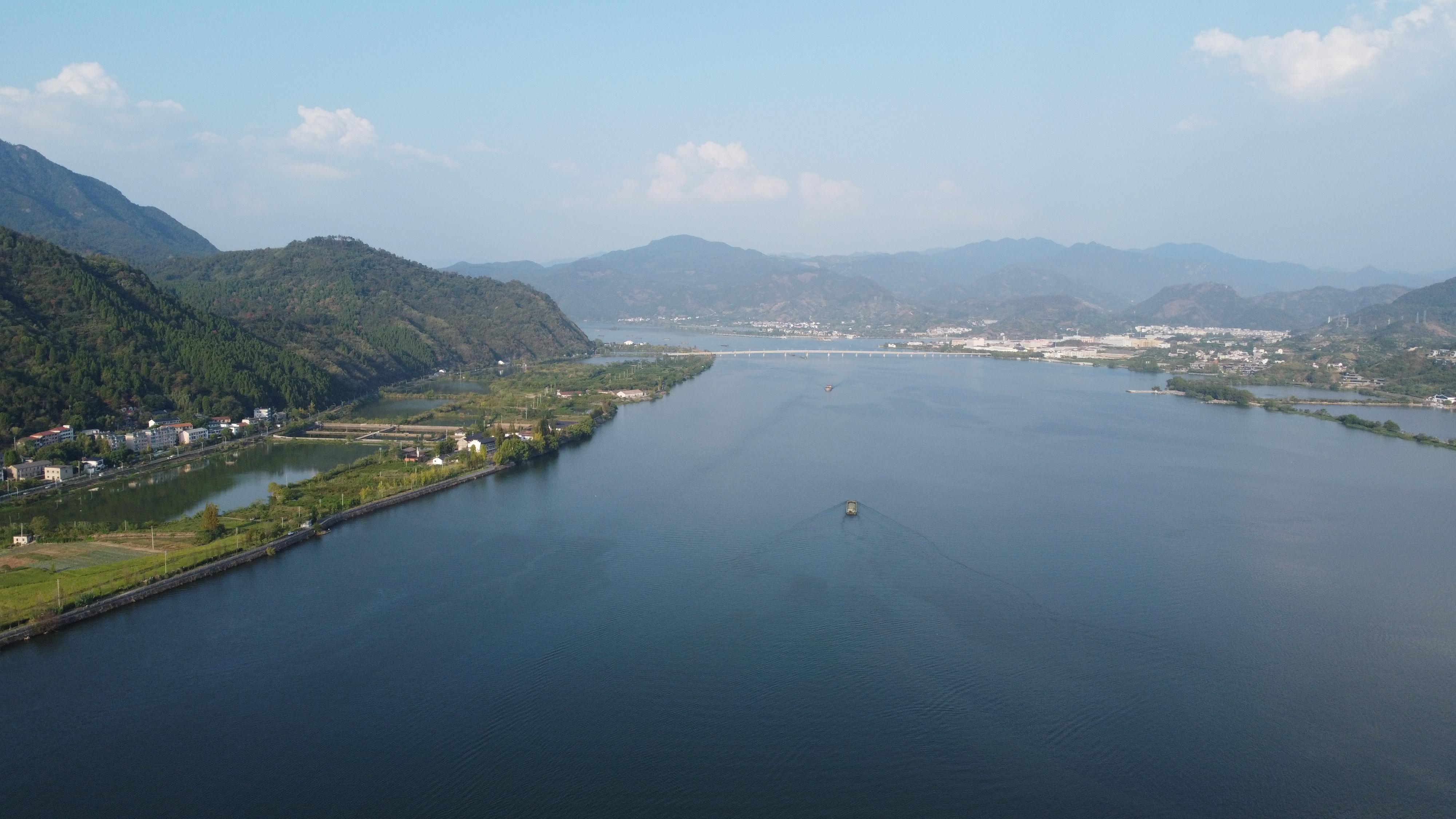 跟着《国家地理杂志》游浙江,富春江之源三江口
