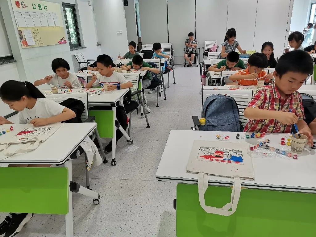 宝山爱心暑托班第一期圆满结束!来看看宝贝们学了点啥?