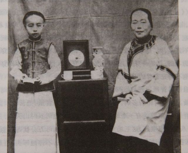 王国维28岁时回到家,看到妻子人老珠黄,写下一首词,却流传至今