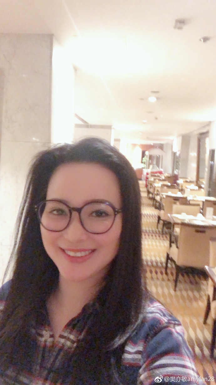 樊亦敏这个"最上镜小姐"称号也并不是虚的,至今的她48岁了