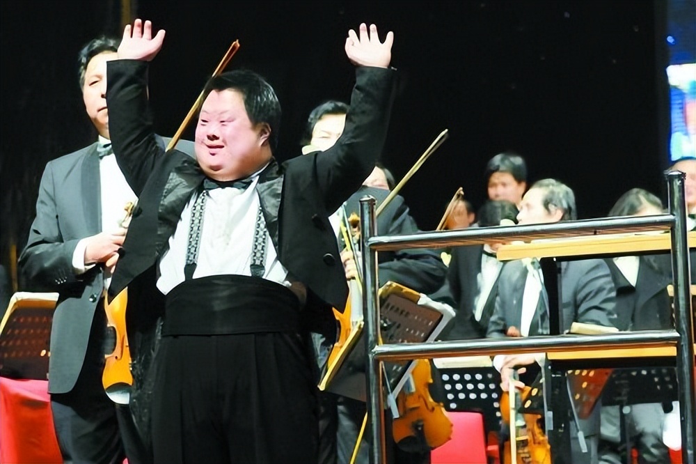 还记得天才指挥家胡一舟吗?背后是持续了22年的谎言,如今怎样?