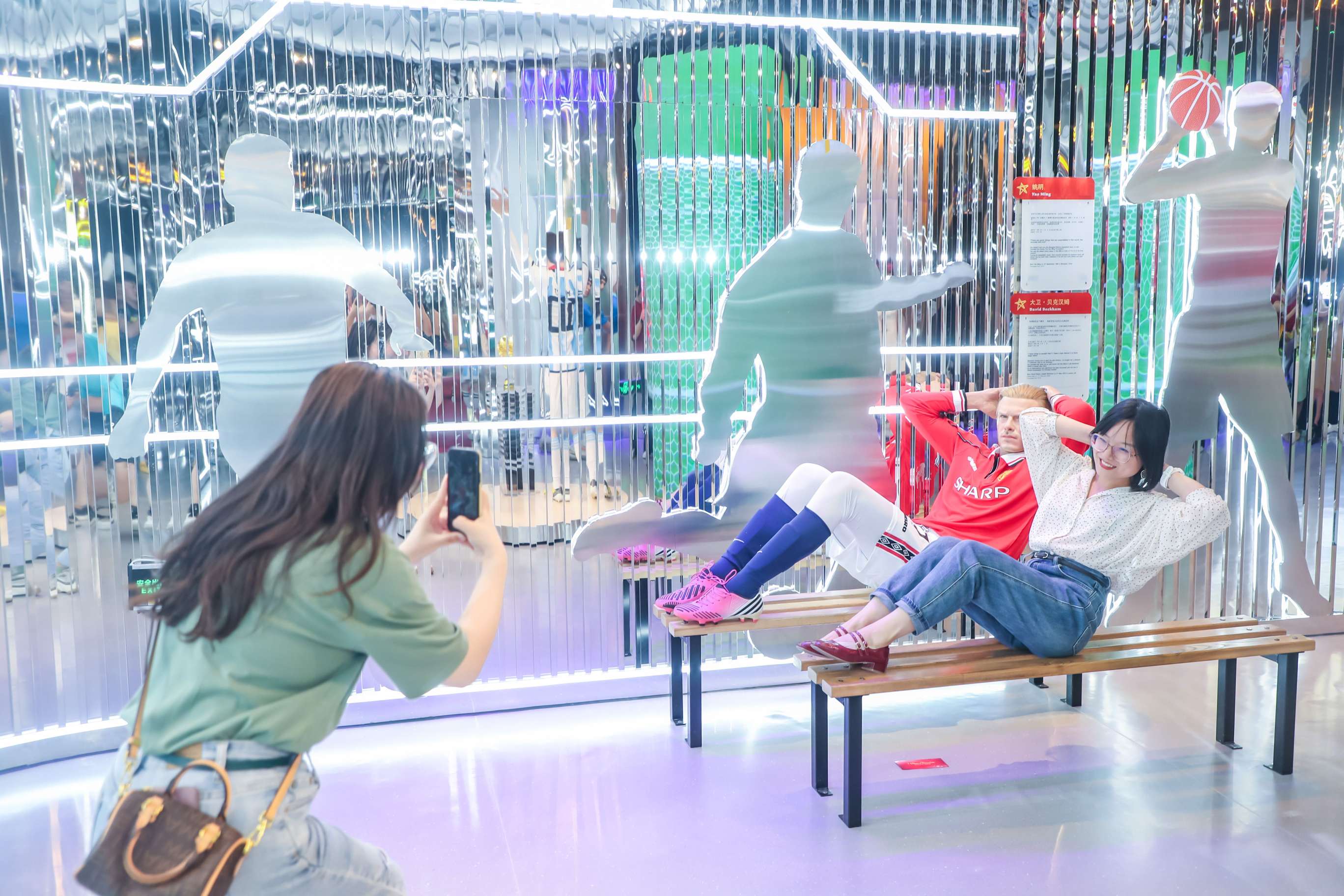 再现巨星高光时刻 武汉杜莎夫人蜡像馆体育名人主题区全新升级