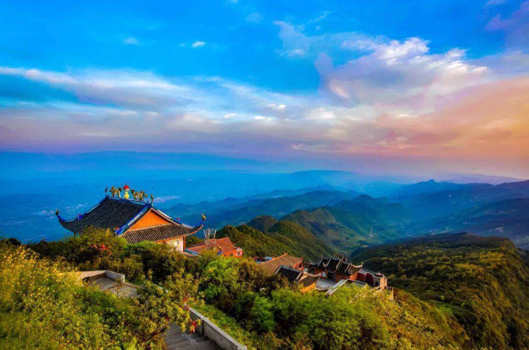 天下第一山华蓥山脉,让人耳目一新,你值得遇见