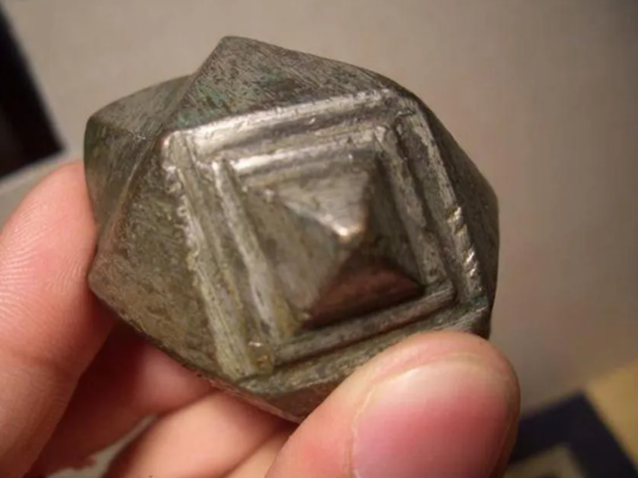 清朝镖师三种暗器:飞镖,飞蝗石,花装弩,跟影视剧里完全不同