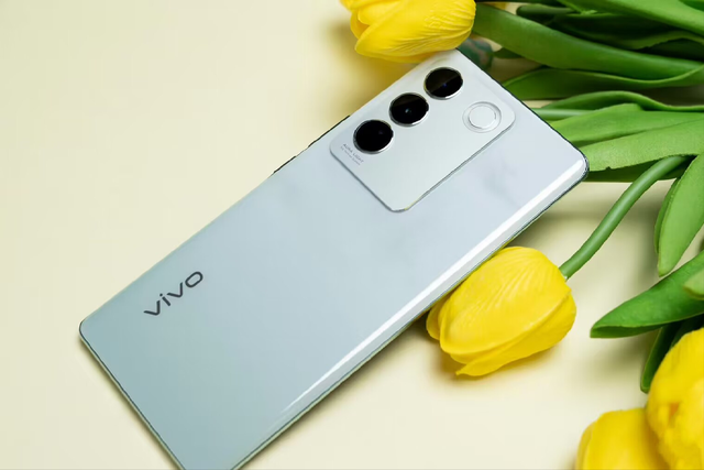 vivo明星手机骁龙870 曲面屏,512g仅售2589元