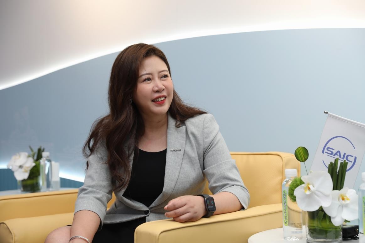 豪华硬派全尺寸suv领地来袭!上汽大通华瑾等高层接受采访