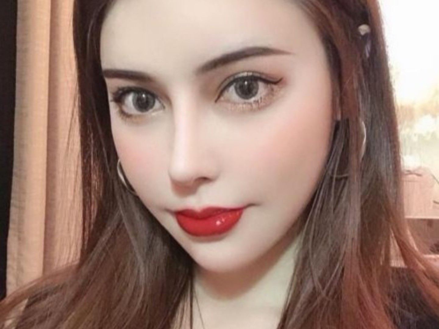 很多人都有皱纹,有的人天生就很漂亮,但有的人脸上的皱纹却特别多.