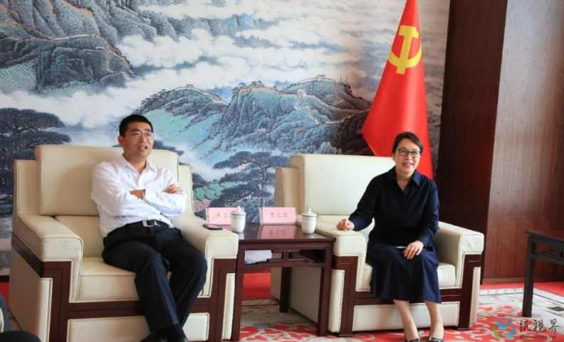 新通联和上海钢联举行合资签约仪式