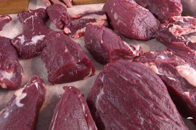 广东牛肉卖79元一斤,消费者抱怨摊主太黑心,摊主觉得挺委屈