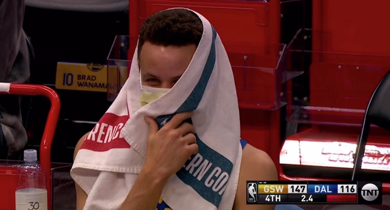 打疯了!勇士狂胜31分,乌布雷40分 7三分创生涯纪录,库里捂脸笑