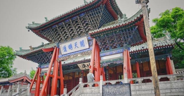 距天水僅1公里,有一處佔地125畝的道教寺廟,遊客:不虛此行