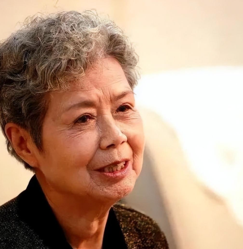 回顾:央视首位女主持人沈力,晚年二婚嫁初恋,临终时说愧对大儿子