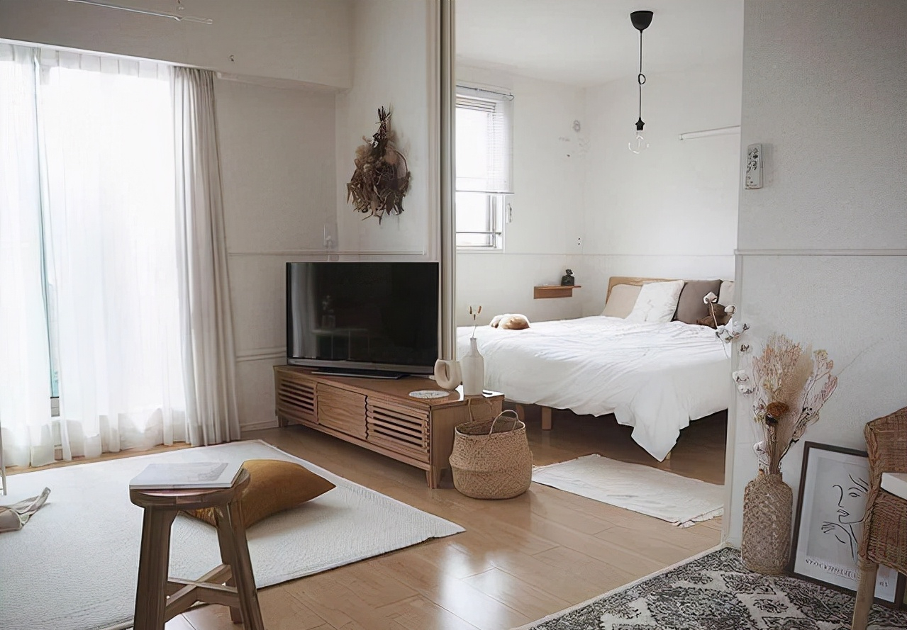 日本女生的卧室家装大公开,房间整洁,画风舒适,晒照温馨又养眼