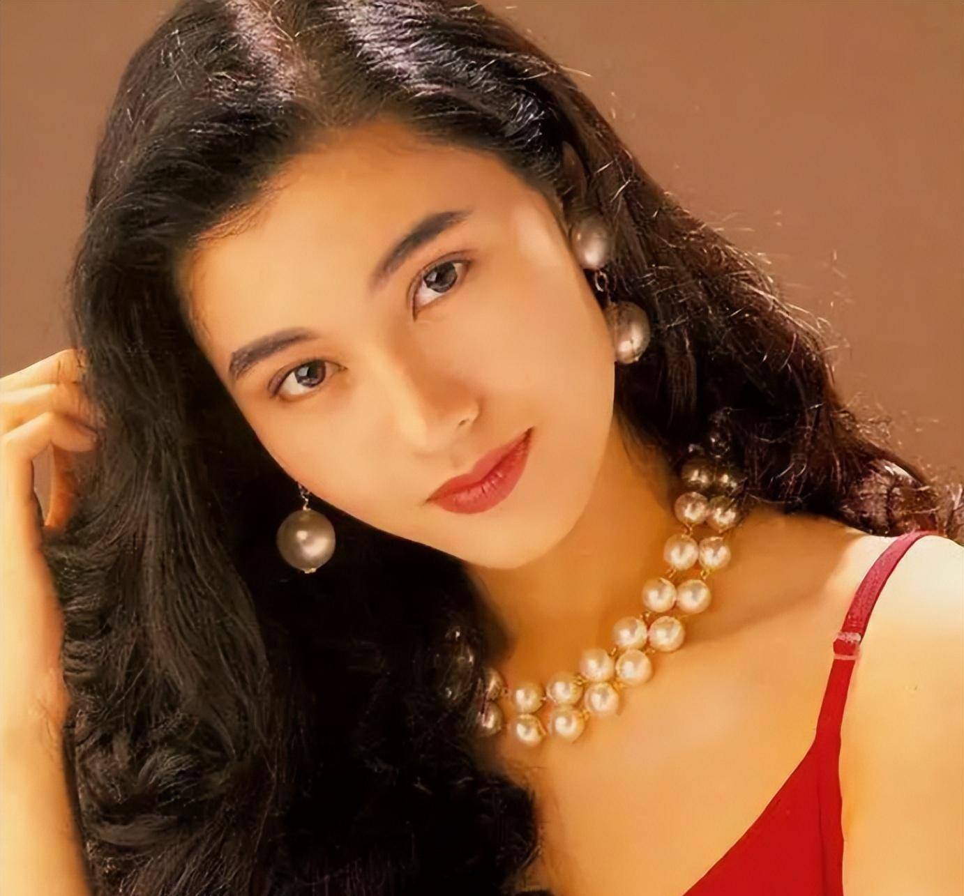 在"蛇蝎美人"李嘉欣身上,我看到了"一报还一报"