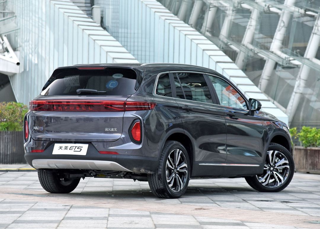 新车配"三叉戟"车标,天美et5最大续航达到520km,黄宏生成功了