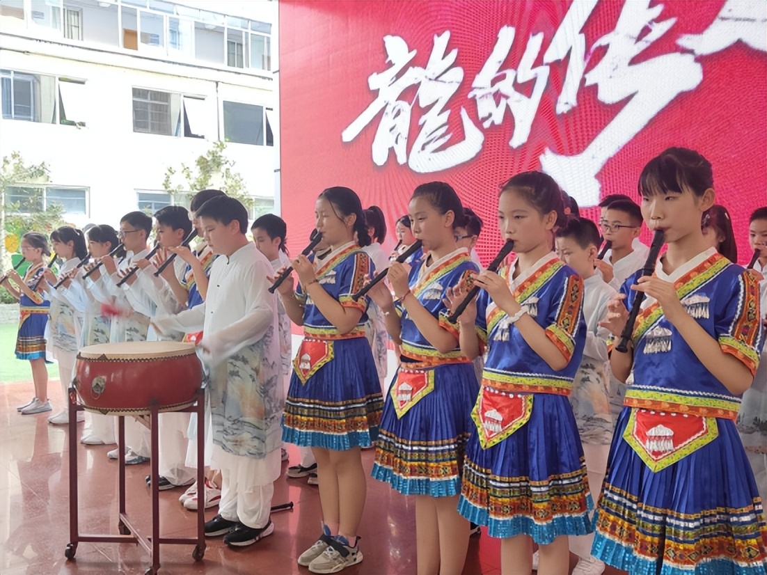 红色基因代代传 成都鼓楼小学举行2023新队员入队仪式