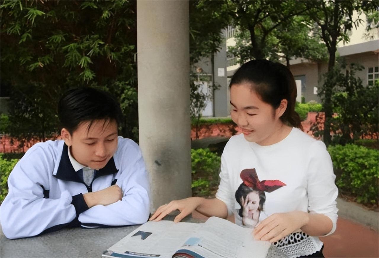 回顾女孩千杯不醉一次能喝三斤白酒去医院检查后发现问题