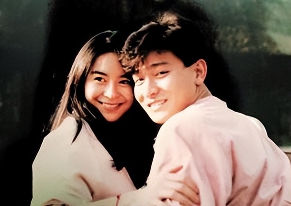 刘德华与喻可欣的故事:不仅公开谈房中私事,还把恋爱过程出书!