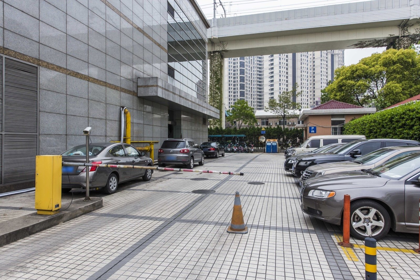 明申中心大厦-徐汇 - 万体馆 凯旋路3131号