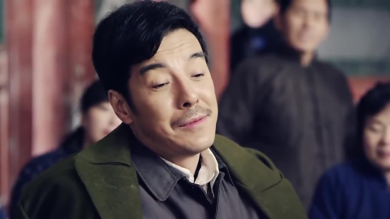 演员海一天,因演"许大茂"成名,二婚娶小12岁身材火辣的娇妻