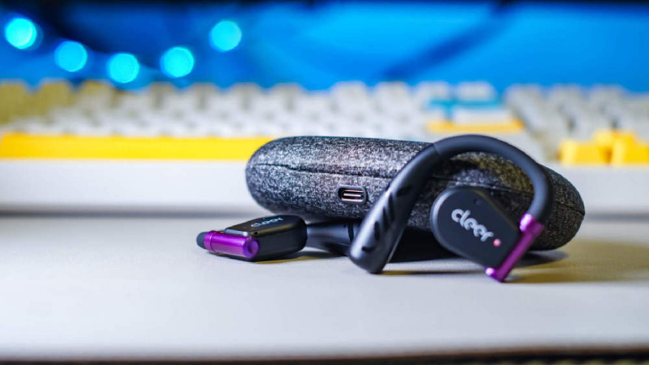 cleer arc ii采用了可食用硅胶材质的外壳,内部支