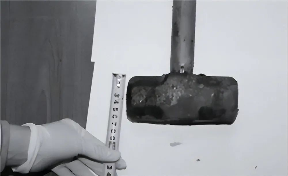 2003年温州杀手陈勇锋被捕:三个月残害10人,五花大绑还露出微笑