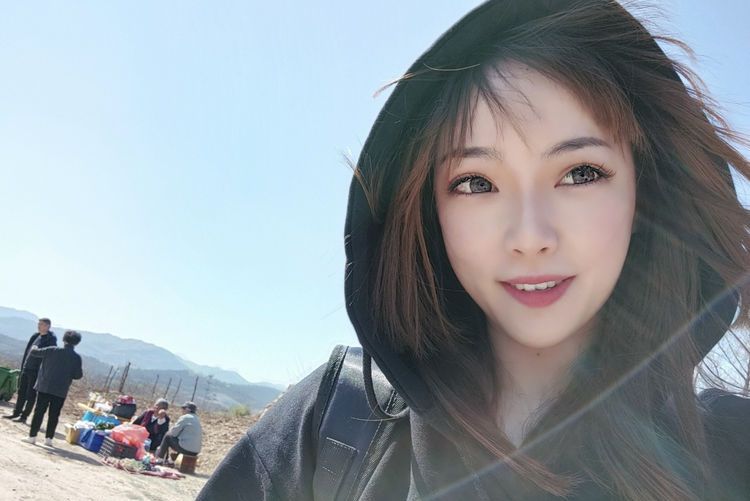 95后110斤微胖身材的辣妈,有颜有料气质佳,坚持这项运动是关键