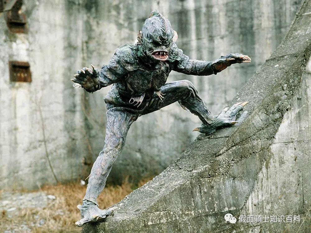 假面骑士black 戈尔戈姆怪人百科:空棘鱼怪人!女大学生的恶梦!