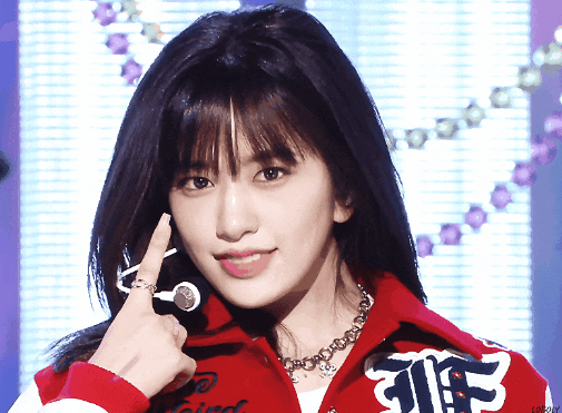 安宥真被称为"韩国腿精"的她,优雅柔美,令人心醉神迷