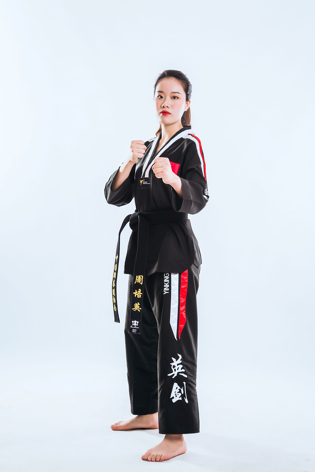 英剑——英姿飒爽的跆拳道周教练