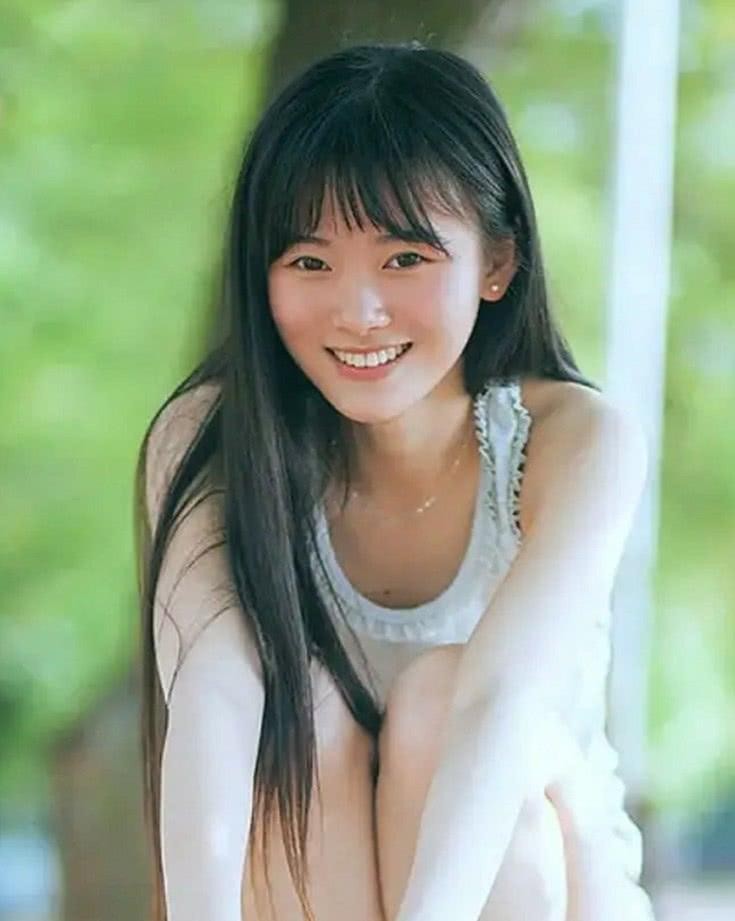 鞠婧祎18岁以前的照片图片