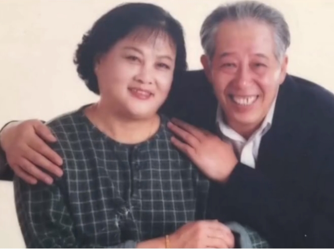 文兴宇:一天四包烟,66岁患癌离世,病故前恳求妻子再给一根烟