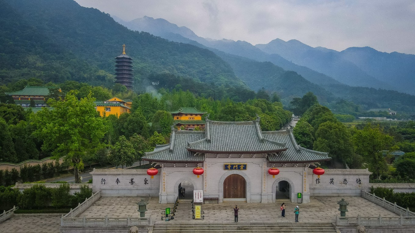 藏在大山深处的云门寺,乳源著名八景之一,古朴宁静充满魅力