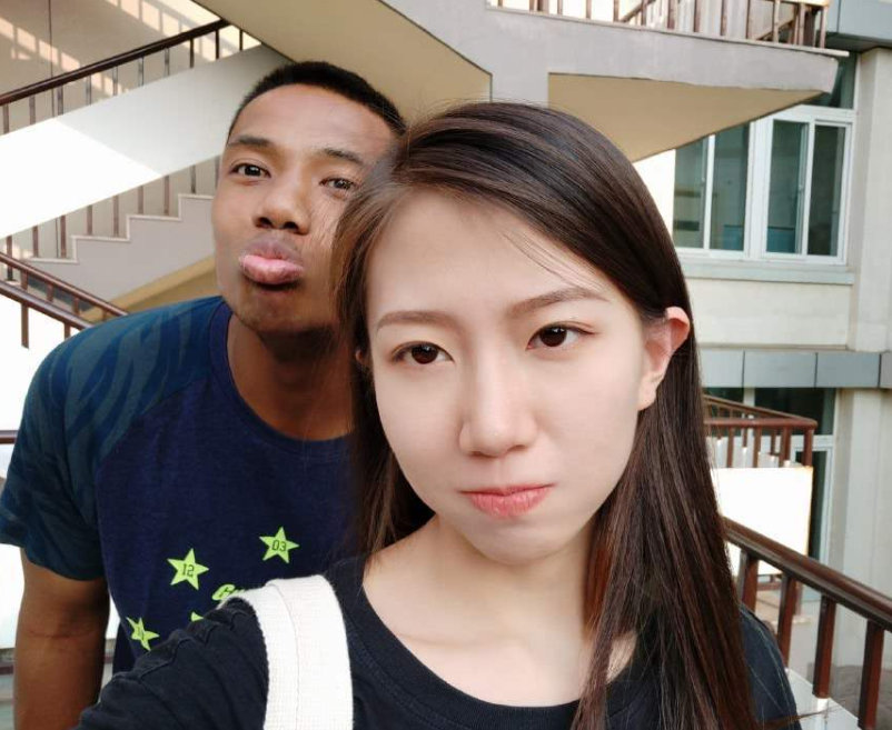 04年,22岁少女朱力亚,被男友传染艾滋,死前举动令人刮目相看