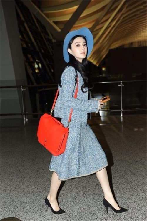 范冰冰穿热裤被点名拒绝,他的外表更引人注目,你的情商很高