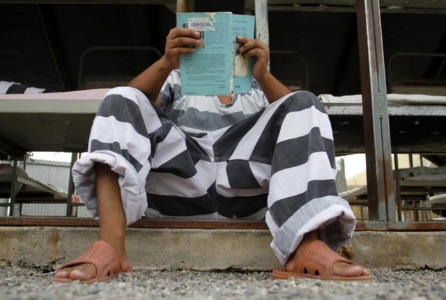 被判"无期"的人,每天在监狱里都干啥?过来人:参加劳动改造等活动