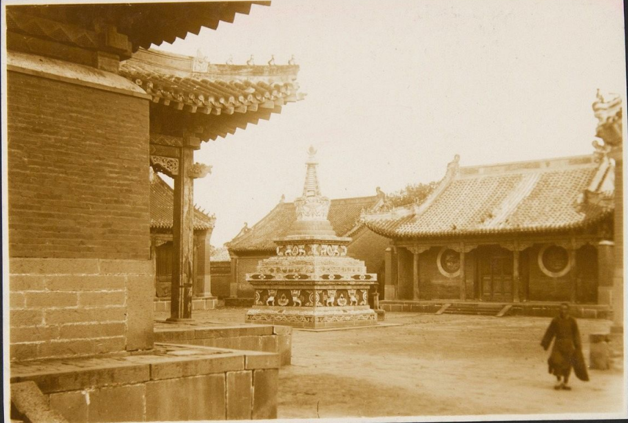 老照片:热河地区的寺院,喇嘛庙造型很独特