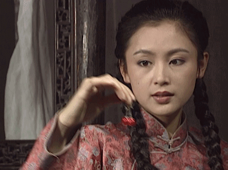 回顾5位妈妈辈女星麻花辫造型,只想说一句:以前的观众吃得真好