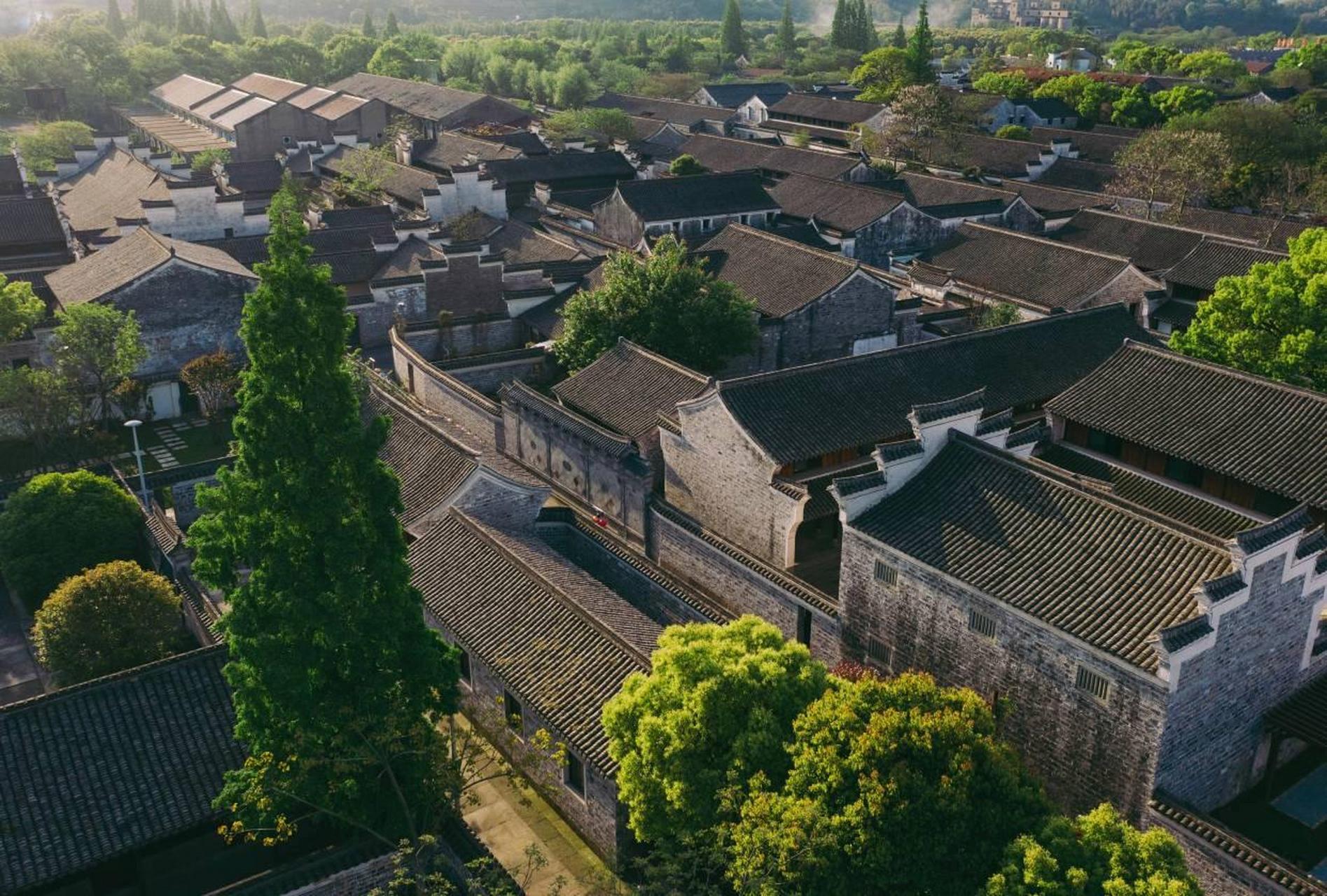 慈城古镇,位于浙江省宁波市江北区,是一个历史悠久的旅游目的地.