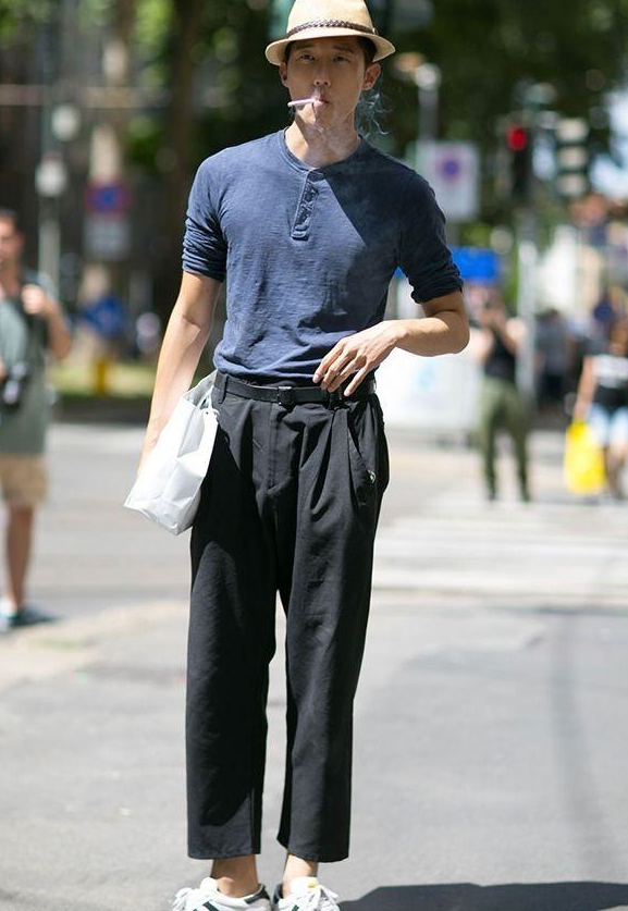 西裤一定要搭配运动鞋?今夏潮圈男士更爱"运动鞋",显范不张扬