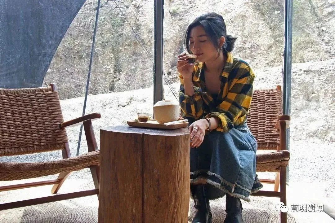 去有风的地方～(有风的地方有雾吗是什么歌)