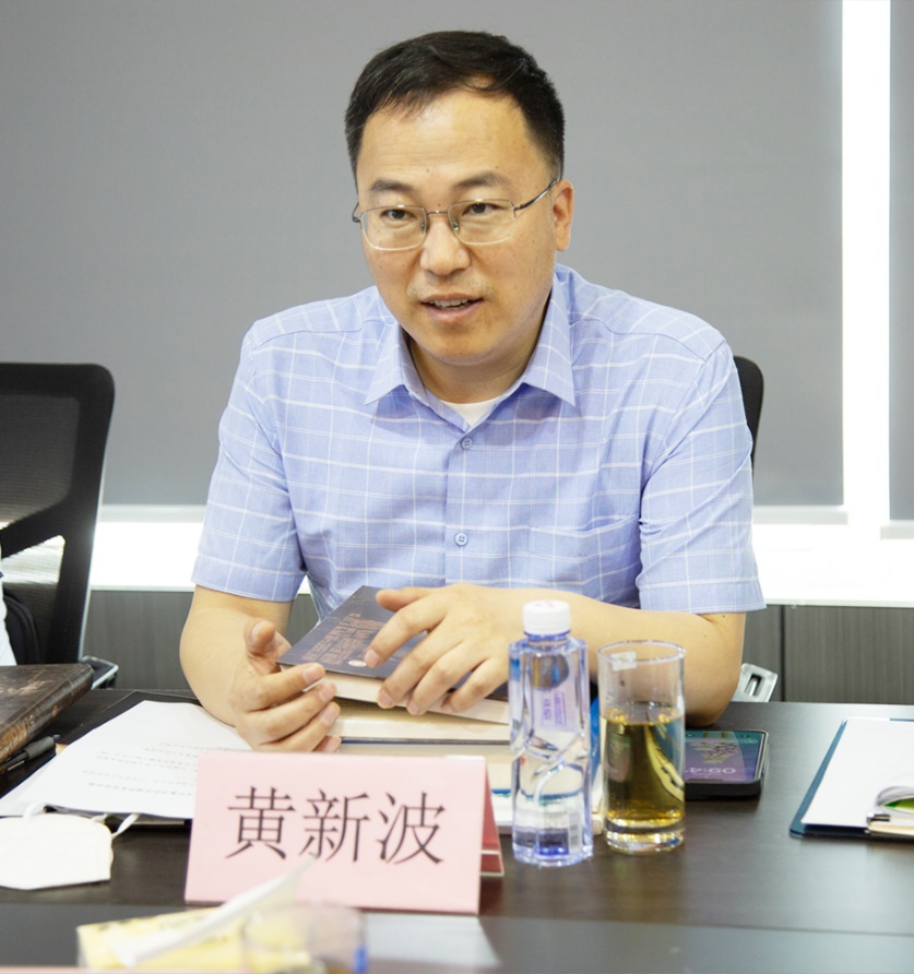 陕西工信厅副厅长黄新波莅临西部中心大数据研究院指导工作