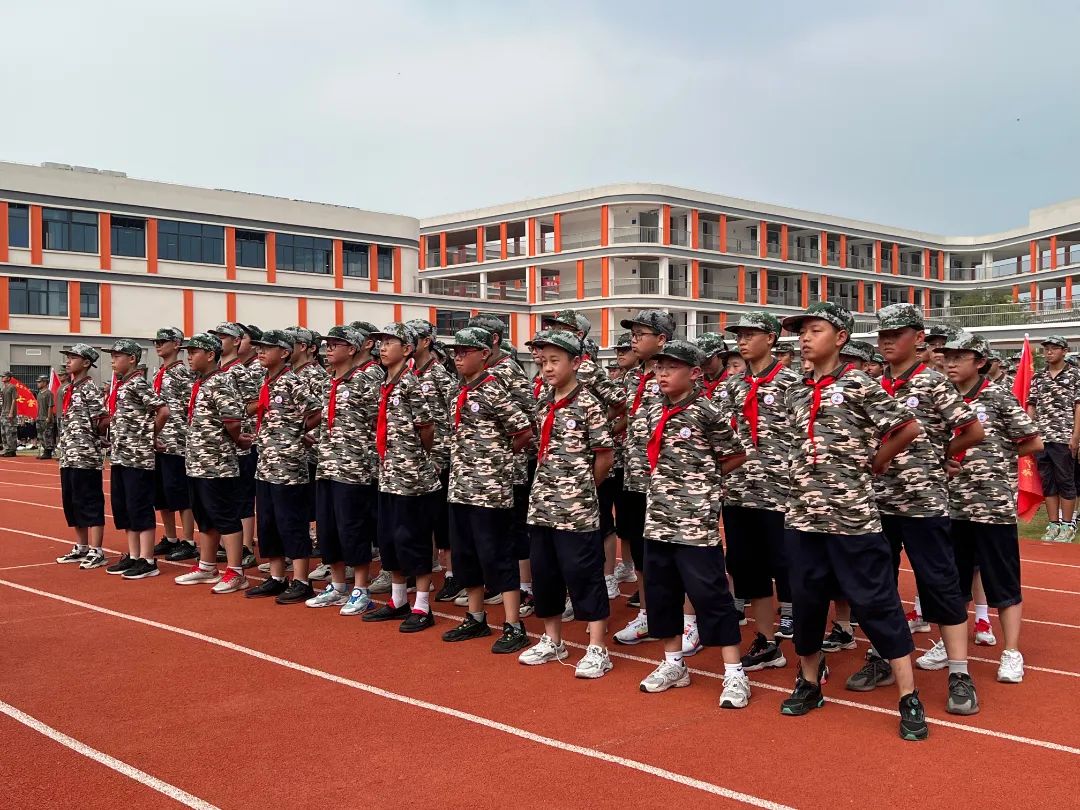 南京市旭东中学:超燃国防教育阶段展示,揭开学年新篇章!