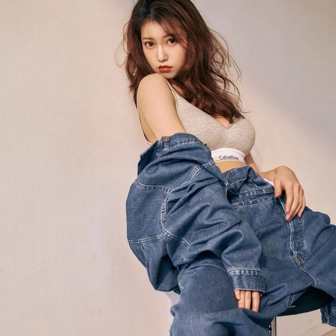 日本网红夏木,完美曲线,高挑身姿,甜美笑容,人间理想伴侣